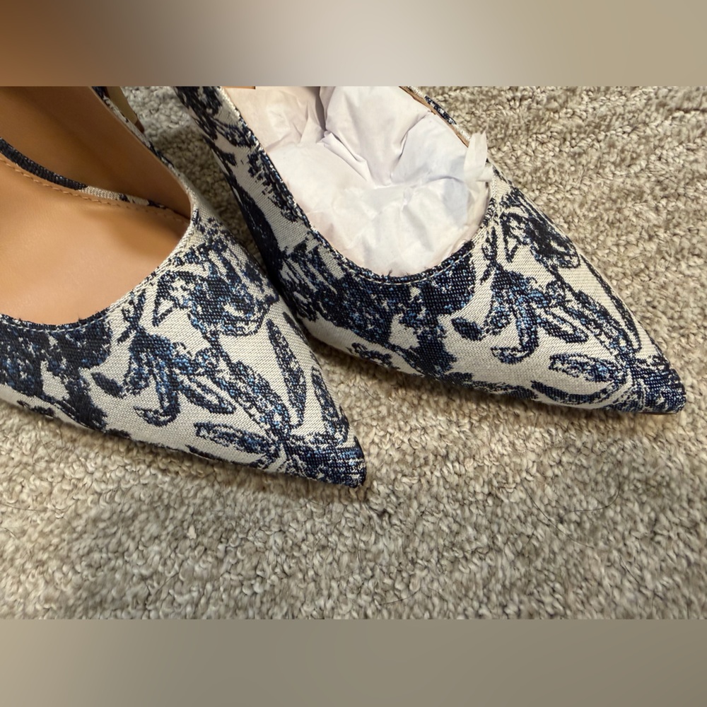 SteveMadden Bri BlueWhiteToile Slingback Heels New in Box